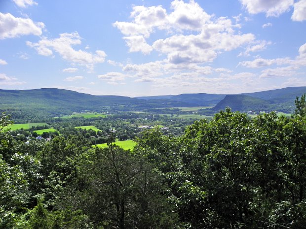 MiddleburghCliffsAug2009